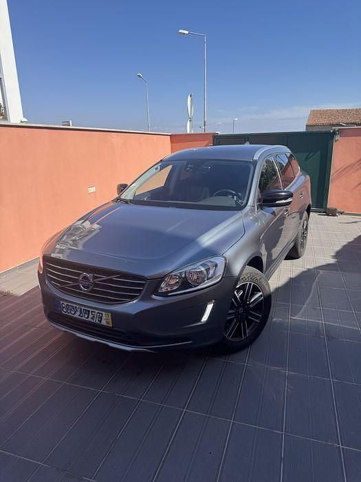 Usado 2017 Volvo XC60 Momentum SUV | € 22.750 (Bom preço) - Imagem 1/4
