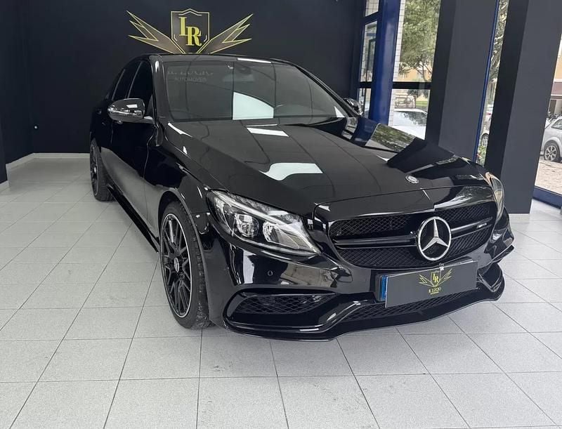 Preto Usado 2015 Mercedes C350 Citadino | € 20.000 - Imagem 1/4