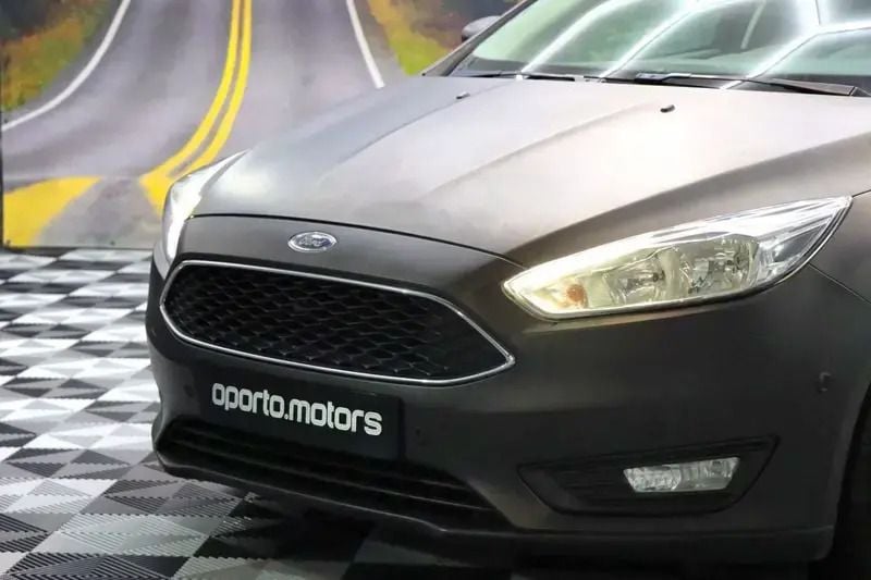 Usado Ford Focus ST-Line 120 HP (88 kW) 2017 Preto Carrinha