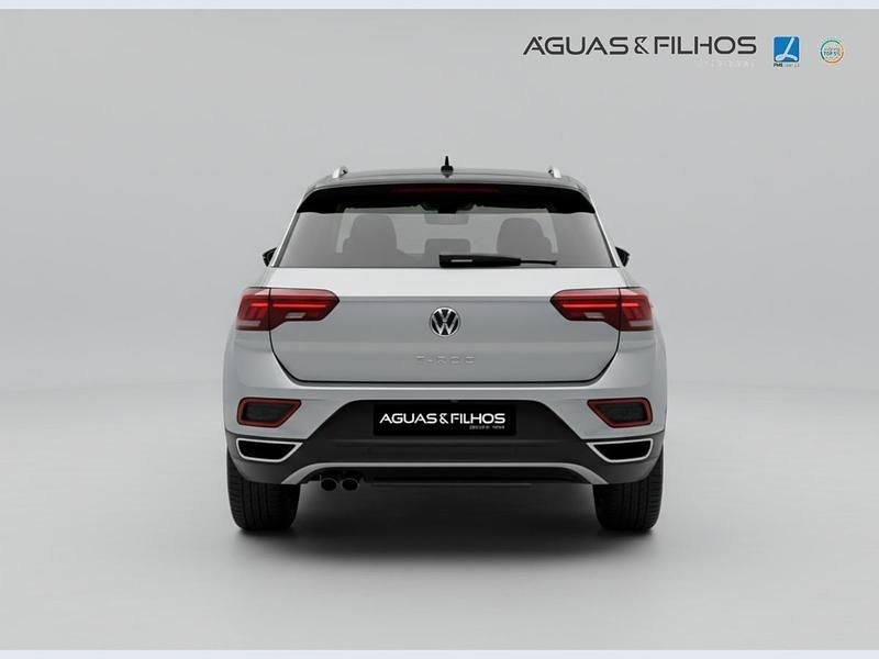 Usado VW T-Roc Life 150 HP (110 kW) 2024 Cinza SUV