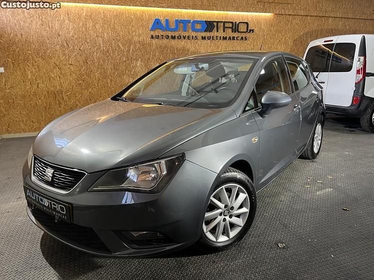 Usado Seat Ibiza SC 70 HP (51 kW) 2015 Cinza Citadino