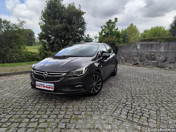 Cinza Usado 2015 Opel Astra Cosmo Citadino | € 11.500 (Preço justo) - Imagem 1/1