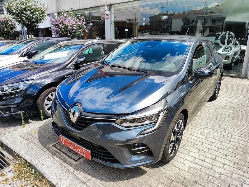 Cinza Usado 2022 Renault Clio V Evolution | € 15.490 (Bom preço) - Imagem 1/4