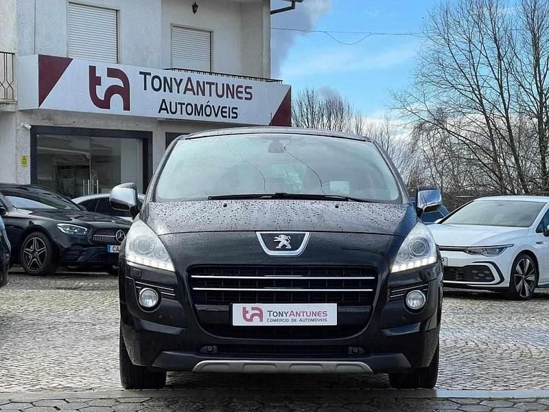 Usado Peugeot 3008 200 HP (147 kW) 2012 Preto Carrinha