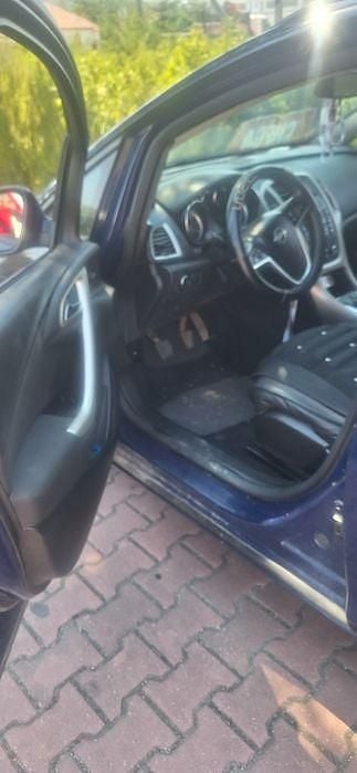 Usado Opel Astra 130 HP (95 kW) 2012 Sedan