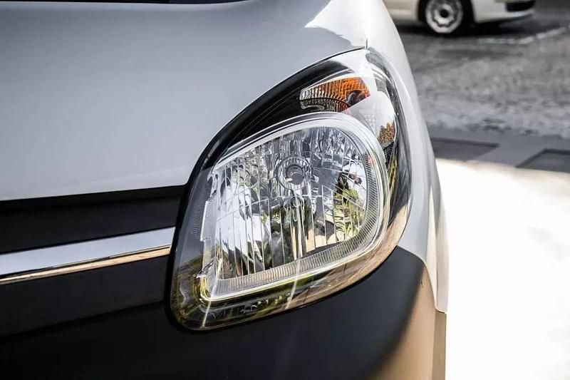 Usado Renault Kangoo 32 kW (44 HP) 2020 Branco Monovolume