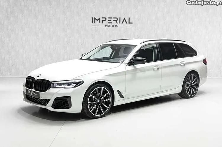 Branco Usado 2022 BMW 520 Comfort Edition Carrinha | € 37.450 (Bom preço) - Imagem 1/1