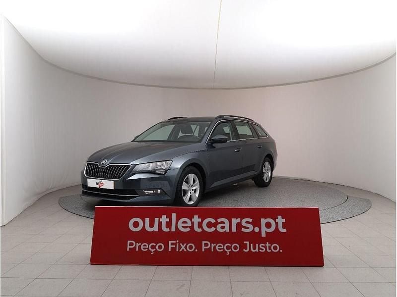 Cinzento escuro metalizado Usado 2017 Skoda Superb Ambition Carrinha | € 13.250 (Super Preço) - Imagem 1/4