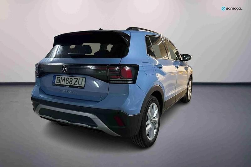 Usado VW T-Cross 95 HP (69 kW) 2024 Azul SUV
