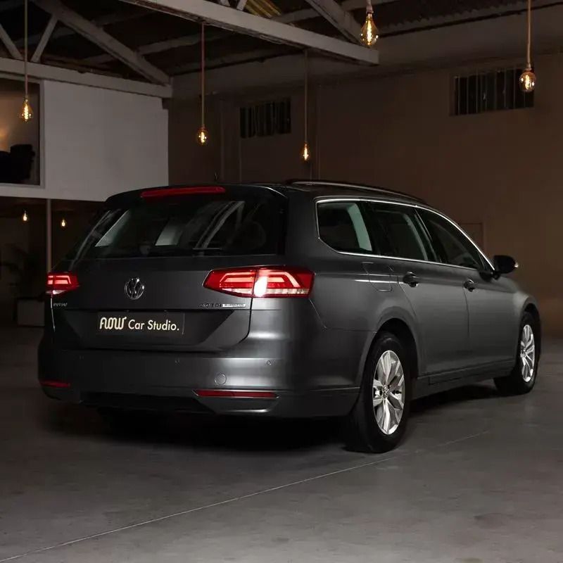 Usado VW Passat Comfortline 150 HP (110 kW) 2017 Cinzento Sedan