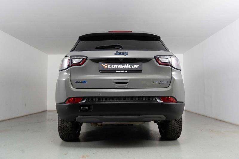 Usado Jeep Compass Trailhawk 240 HP (176 kW) 2023 Cinza SUV