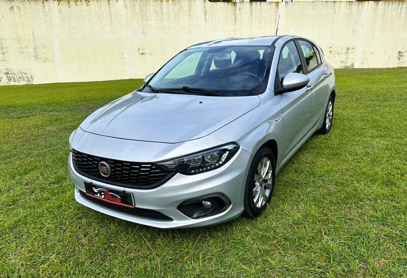 Cinza Usado 2019 Fiat Tipo Lounge Sedan | € 15.650 (Caro) - Imagem 1/4