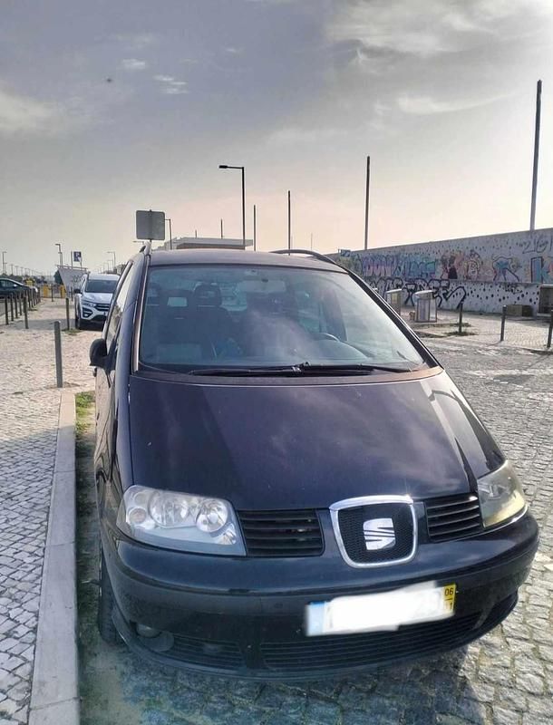 Preto Usado 2006 Seat Alhambra Monovolume | € 4.750 (Preço elevado) - Imagem 1/4