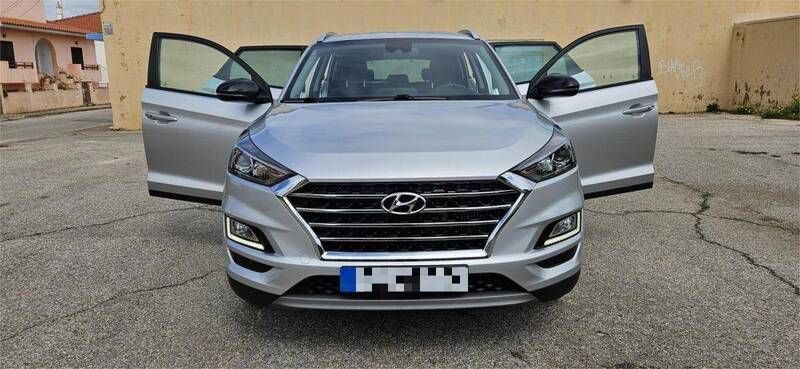 Cinzento Usado 2020 Hyundai Tucson SUV | € 28.000 (Preço justo) - Imagem 1/4