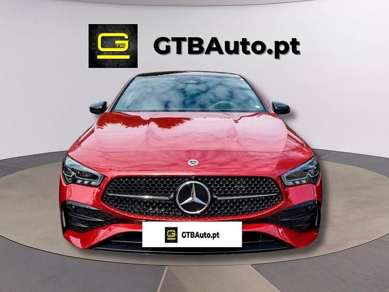 Vermelho Usado 2024 Mercedes CLA250 AMG Sedan | € 44.999 - Imagem 1/4