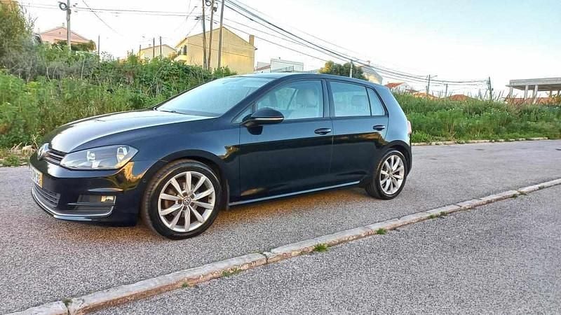 Usado VW Golf VII 105 HP (77 kW) 2014 Preto Citadino