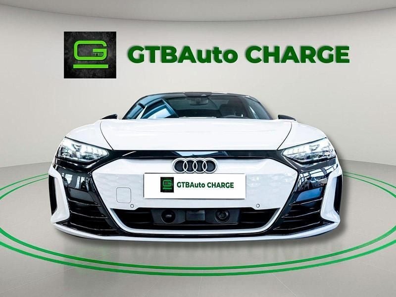 Branco Usado 2023 Audi e-tron GT quattro Ambiente Sedan | € 73.900 - Imagem 1/4