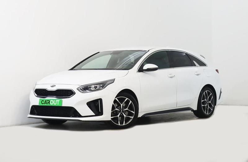 Usado Kia ProCeed 120 HP (88 kW) 2022 Branco Carrinha