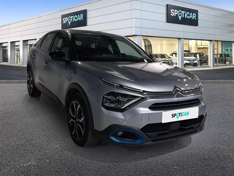 Usado Citroën e-C4 Feel 100 kW (136 HP) 2023 Cinzento Sedan