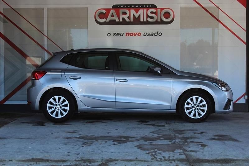 Usado Seat Ibiza Style 80 HP (58 kW) 2020 Cinza Citadino