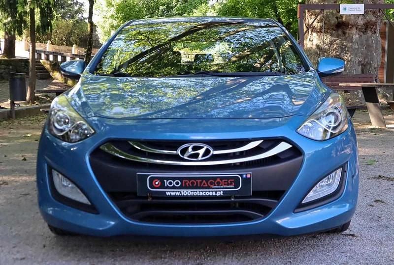 Usado Hyundai i30 Style 128 HP (94 kW) 2014 Azul Citadino