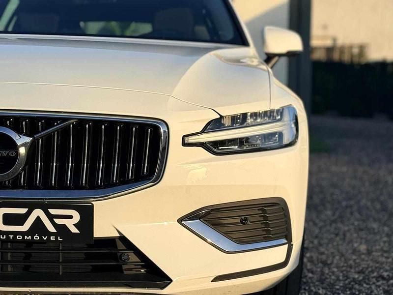 Usado Volvo V60 340 HP (250 kW) 2021 Branco Carrinha