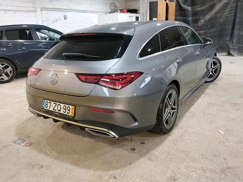 Usado Mercedes CLA180 Shooting Brake AMG line 116 HP (85 kW) 2019 Cinza Carrinha