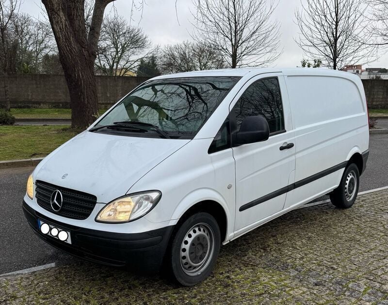 Branco Usado 2005 Mercedes Vito Monovolume | € 10.500 (Super Preço) - Imagem 1/4