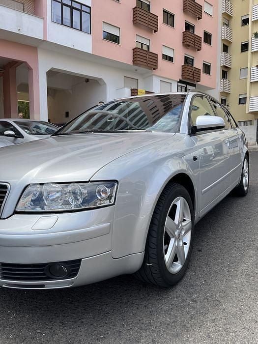 Usado 2003 Audi A4 Sport Sedan | € 4.000 (Bom preço) - Imagem 1/4