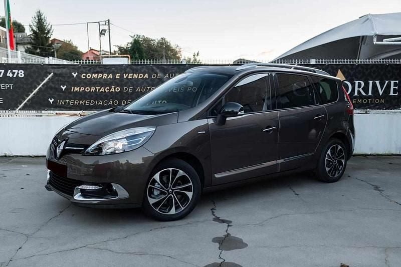 Outra Usado 2016 Renault Scénic III Monovolume | € 10.990 (Preço justo) - Imagem 1/4