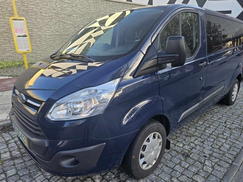 Usado Ford Transit Custom Trend 130 HP (95 kW) 2018 Azul Monovolume
