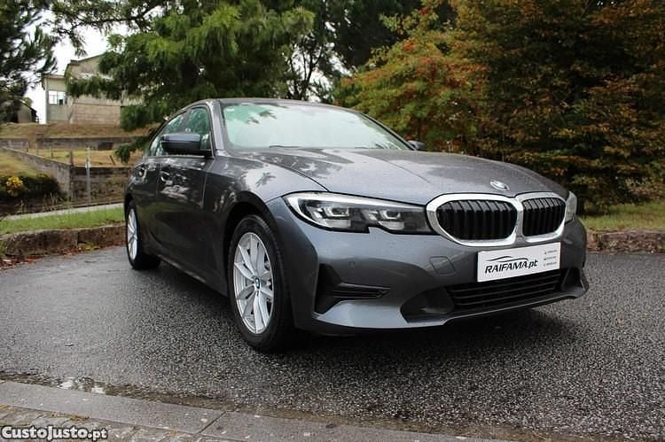 Cinza Usado 2019 BMW 330e Sedan | € 24.700 (Bom preço) - Imagem 1/1