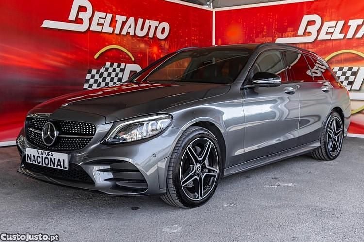 Cinza Usado 2018 Mercedes C220 AMG line Carrinha | € 31.800 (Caro) - Imagem 1/1