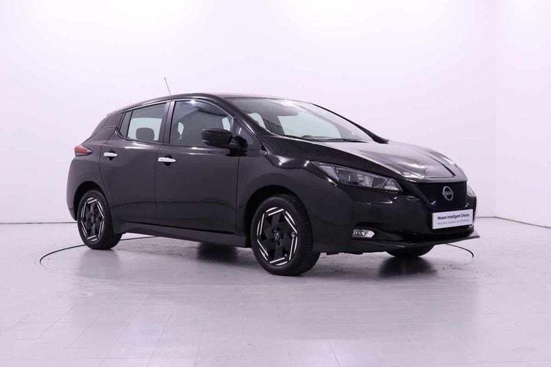 Preto Usado 2023 Nissan Leaf Acenta Citadino | € 28.750 - Imagem 1/4