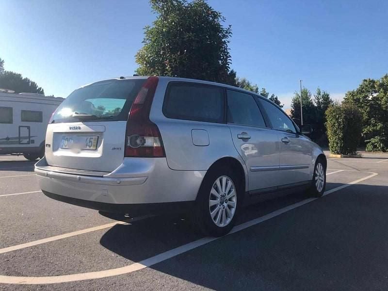 Cinzento Usado 2005 Volvo V50 Carrinha | € 4.890 (Preço justo) - Imagem 1/4