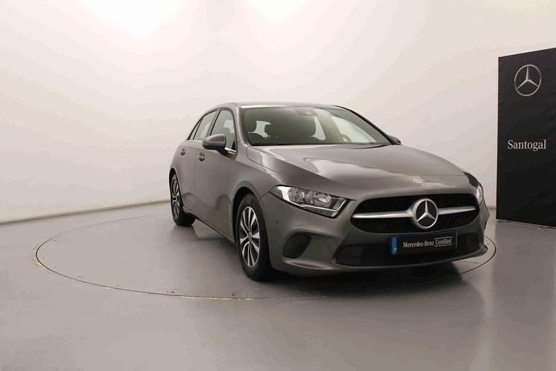 Usado Mercedes A180 Style 116 HP (85 kW) 2020 Outra Citadino