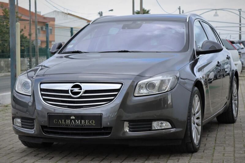 Cinzento Usado 2010 Opel Insignia Carrinha | € 6.990 (Preço justo) - Imagem 1/4