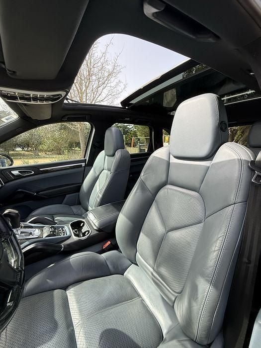 Usado Porsche Cayenne 180 HP (132 kW) 2012 SUV