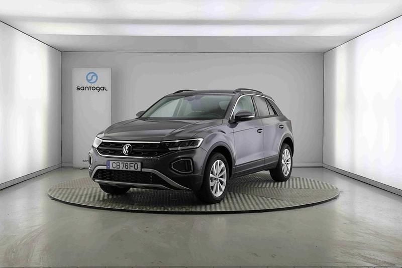 Cinzento Novo 2025 VW T-Roc Life SUV | € 29.990 (Bom preço) - Imagem 1/4