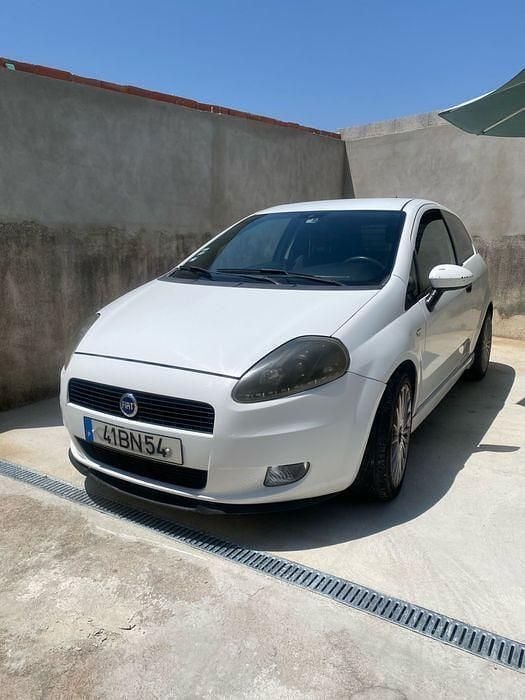 Usado 2006 Fiat Punto Citadino | € 2.650 (Preço justo) - Imagem 1/4