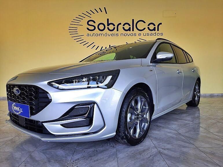 Cinzento Usado 2022 Ford Focus ST-Line Carrinha | € 26.500 - Imagem 1/4