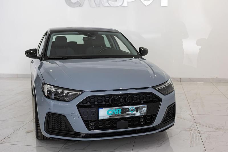 Cinza Usado 2023 Audi A1 S-Line Citadino | € 27.980 (Preço elevado) - Imagem 1/4