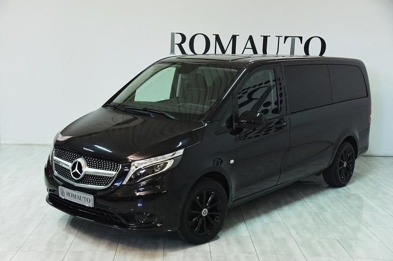 Preto Usado 2017 Mercedes Vito Monovolume | € 32.900 - Imagem 1/4