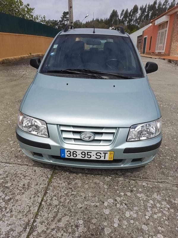 Usado Hyundai Matrix 82 HP (60 kW) 2001 Cinzento Monovolume