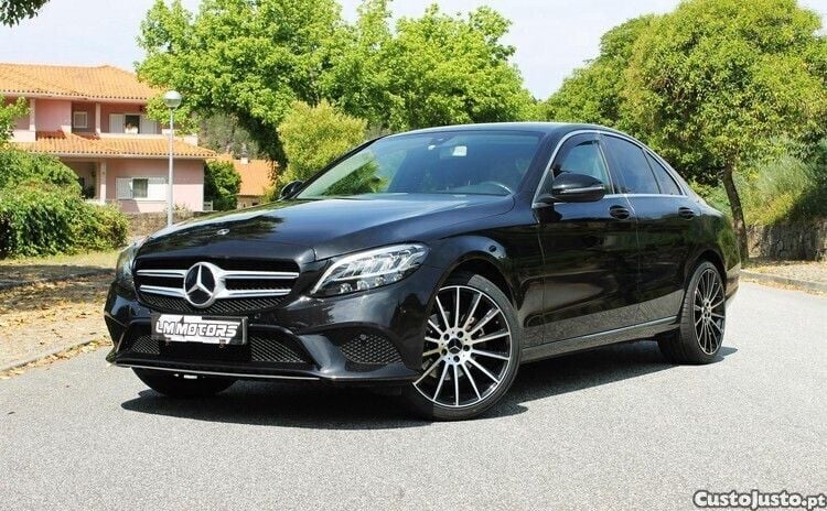 Preto Usado 2020 Mercedes C220 Avantgarde Sedan | € 30.500 (Bom preço) - Imagem 1/1