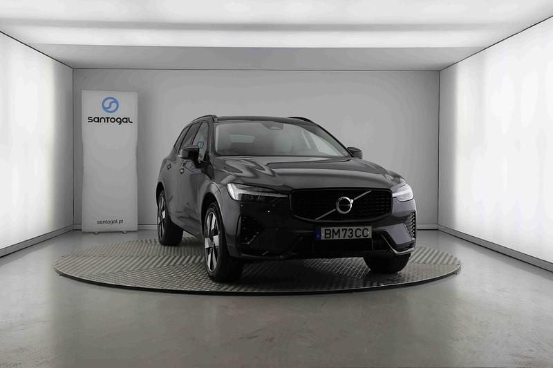 Usado Volvo XC60 Plus 350 HP (257 kW) 2024 Cinzento SUV