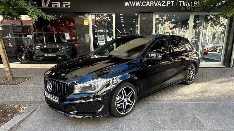 Preto Usado 2016 Mercedes CLA220 AMG line Sedan | € 21.950 - Imagem 1/4