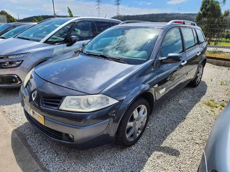 Cinzento Usado 2006 Renault Mégane II Carrinha | € 5.250 - Imagem 1/4