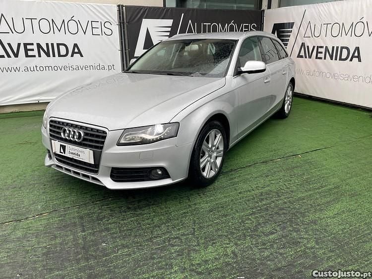 Cinza Usado 2011 Audi A4 Business Carrinha | € 12.500 (Preço justo) - Imagem 1/1