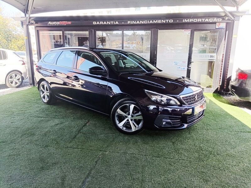 Usado Peugeot 308 Allure 130 HP (95 kW) 2019 Azul Monovolume